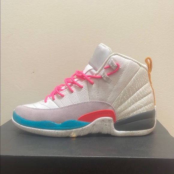 AIR JORDAN 12 RETRO (BIG KID) - Picture 1 of 6